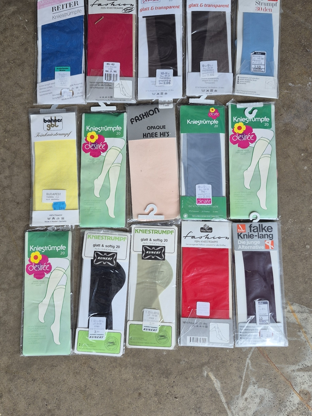 15 VIntage or specialty knee-high stockings Kniestrümpfe